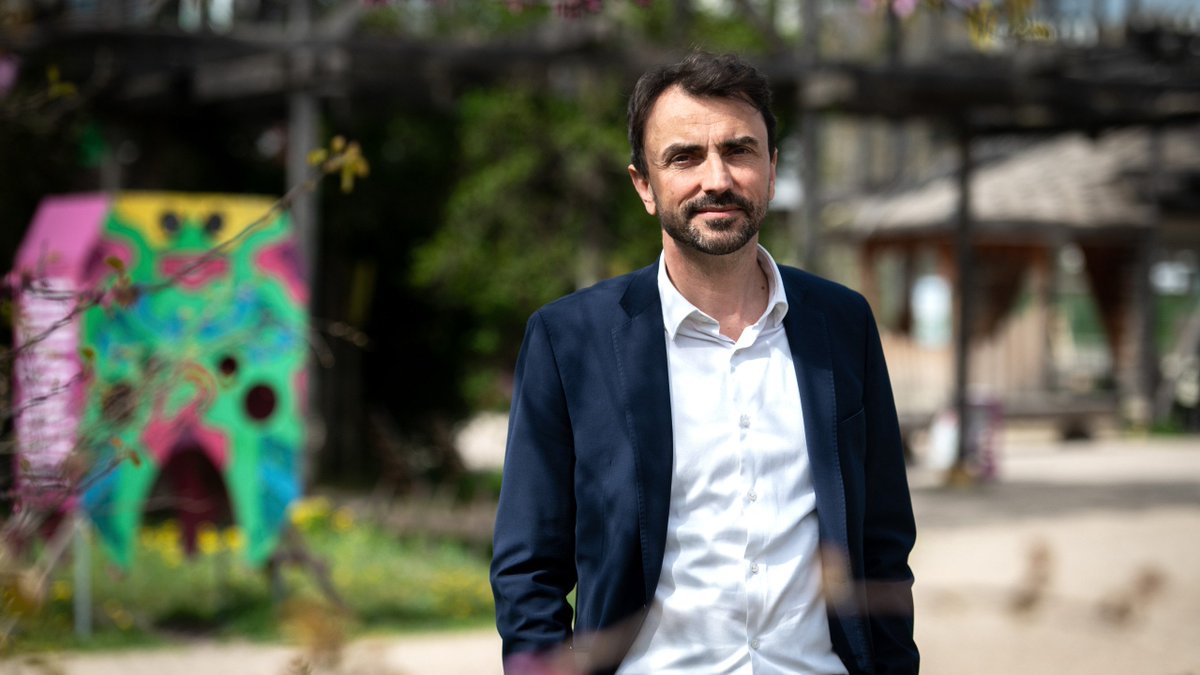 AlertesInfos's tweet photo. 🇫🇷 ALERTE INFO - Grégory Doucet, maire écologiste de Lyon, a été PLACÉ EN GARDE À VUE pour DÉTOURNEMENT DE FONDS PUBLICS. (Le JDD) https://t.co/GDmT6gW7e4