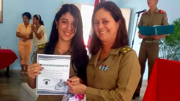 ¡Brillante futuro les espera! 🌟 Felicitamos a los graduados de las Escuelas Militares Camilo Cienfuegos, nuevos CADETES de las FAR.
#Cuba 🇨🇺