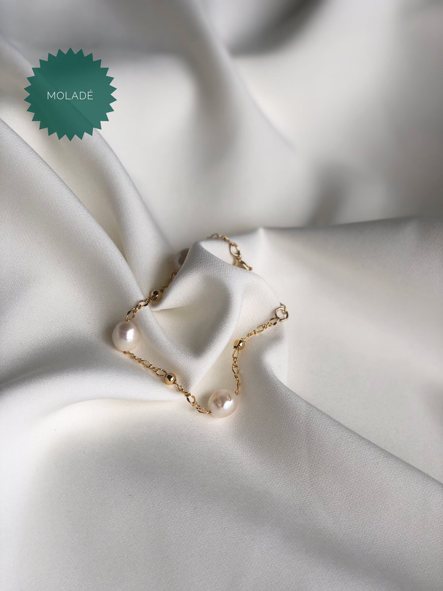 moladelagos's tweet photo. Pearl link bracelet 
N9,000 https://t.co/SLb2YDHXvn