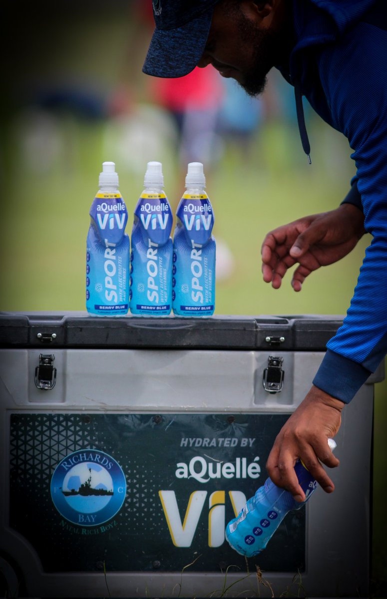 RichardsBayFC_'s tweet photo. 📷  We tried out the new  aQuellé Viv BERRY BLUE  flavour, and it’s as refreshing and revitalizing as ever, perfect for keeping us energized and ready to tackle anything.

#AquelleViv #BerryBlue #PhakweGas  #NatalRichBoyZ https://t.co/IdU6n61KbM