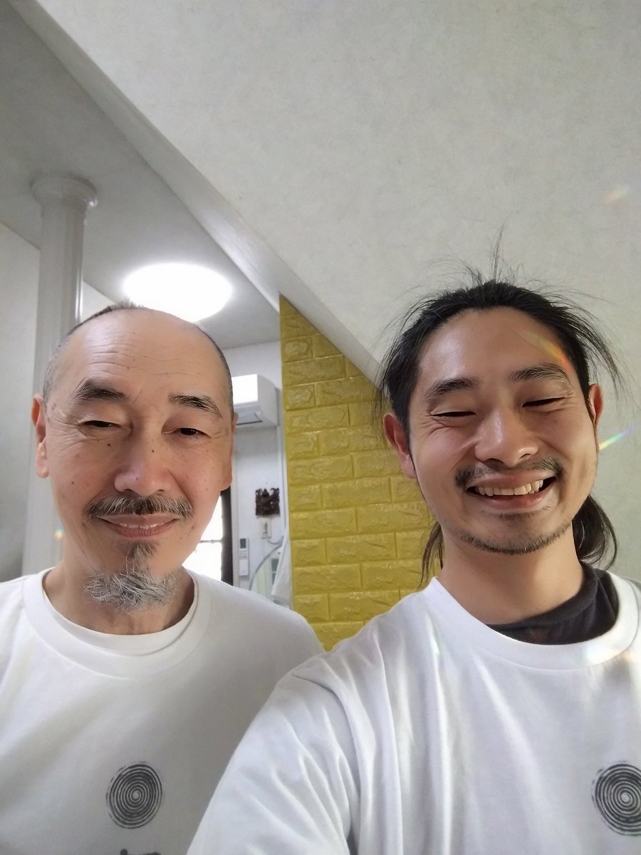 relakoiSato's tweet photo. 本当に沢山の事を教えていただ��ました！

先生、ありがとうございます、これからもよろしくお願いいたします！！

#超絶新合氣柔術
#お引っ越し https://t.co/4iuDugbdjG