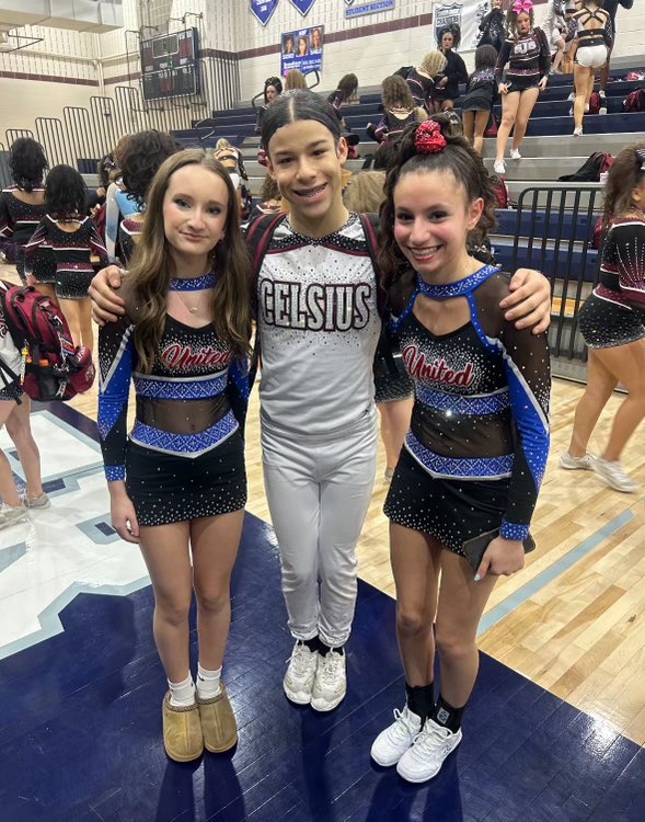 cheerobsessed34's tweet photo. Me and my friend met Celsius! https://t.co/DuU4OytB8K