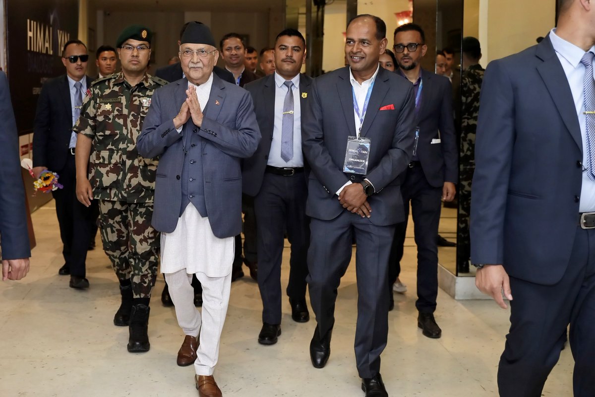 HimalayanD_'s tweet photo. A welcome to the Right Honorable Prime Minister @kpsharmaoli , marking the official commencement of the Himalayan Dialogue.

#HimalayanDialogue #PMNepal #DialogueForChange #NepalEvents https://t.co/LPEzTRvIam