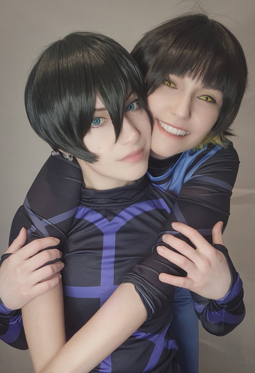 NibuNibuToshi's tweet photo. RinBachi BLUE LOCK cosplay 🐝🦉

Rin ☆ izumi_____yaeger (insta)
Bachira ☆ me 

Photo☆selfie
#bluelock #rnbc https://t.co/EuQVjPgvXT