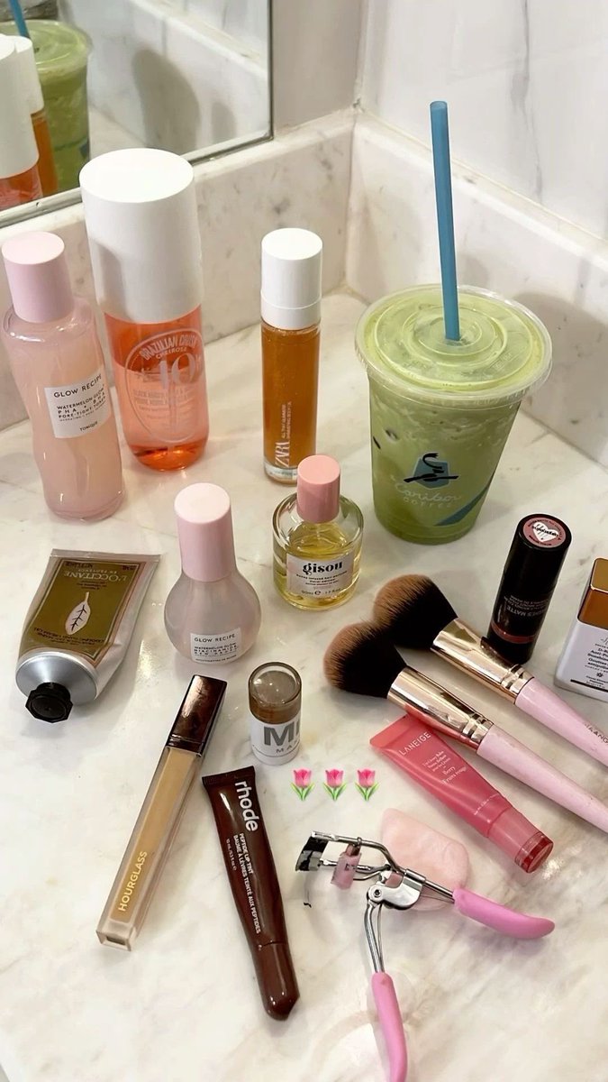 Diorgirlx's tweet photo. girl therapy 💓🕯️✨🩰🧘‍♀️ https://t.co/6L277JpNLV