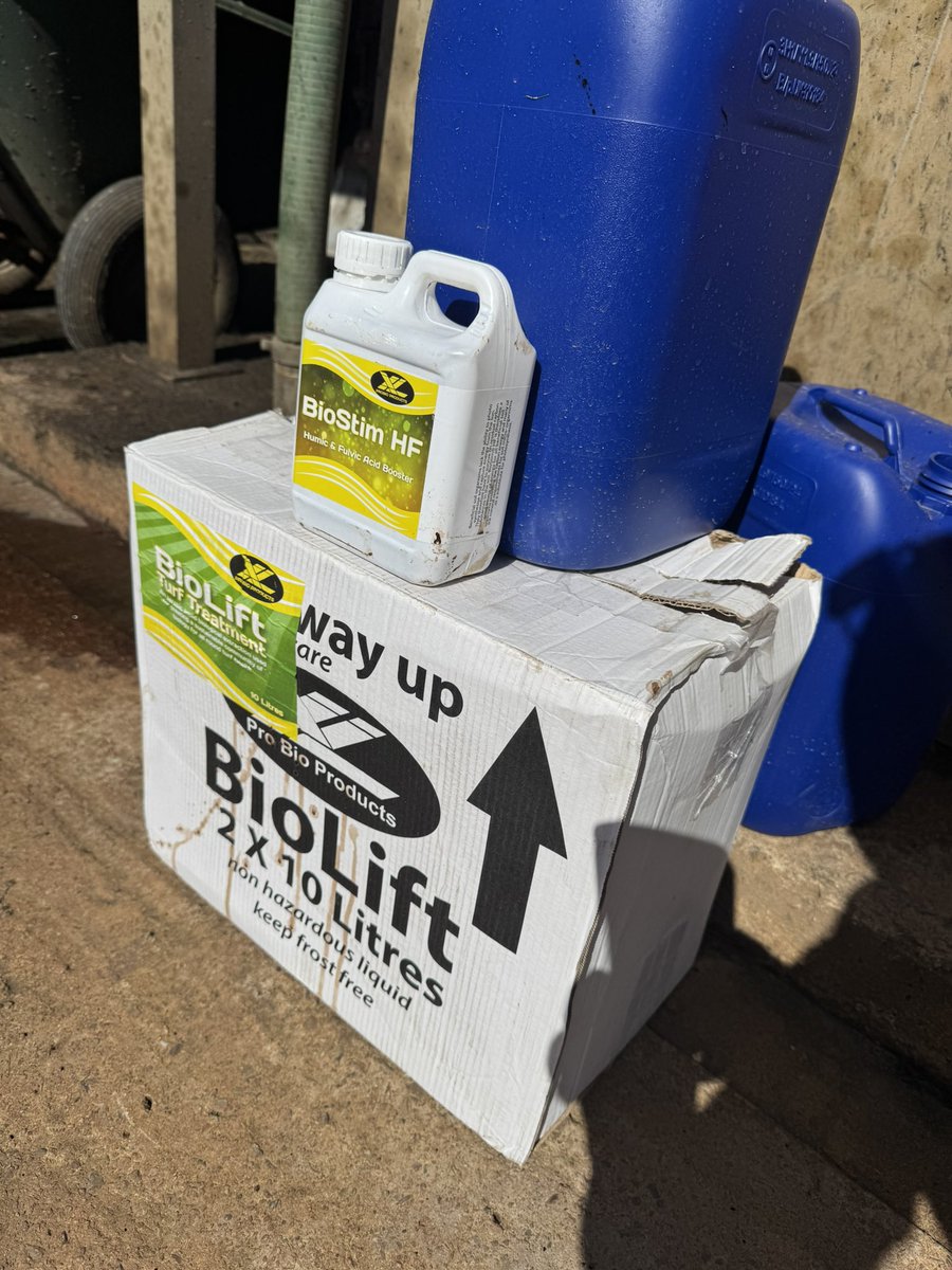 Course jammed packed today so making most of some H&amp;S updates! Rolled greens after yesterday’s little topdress, along with our monthly app of BioLift. This was sprayed out by staff doing their Pa2 training 👌