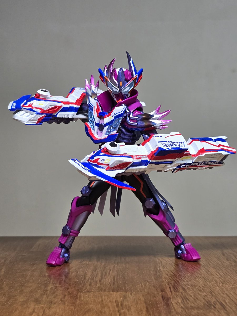 S.H.フィギュアーツ 仮面ライダーヴァルバラド黒鋼 仮面ライダーヴァル