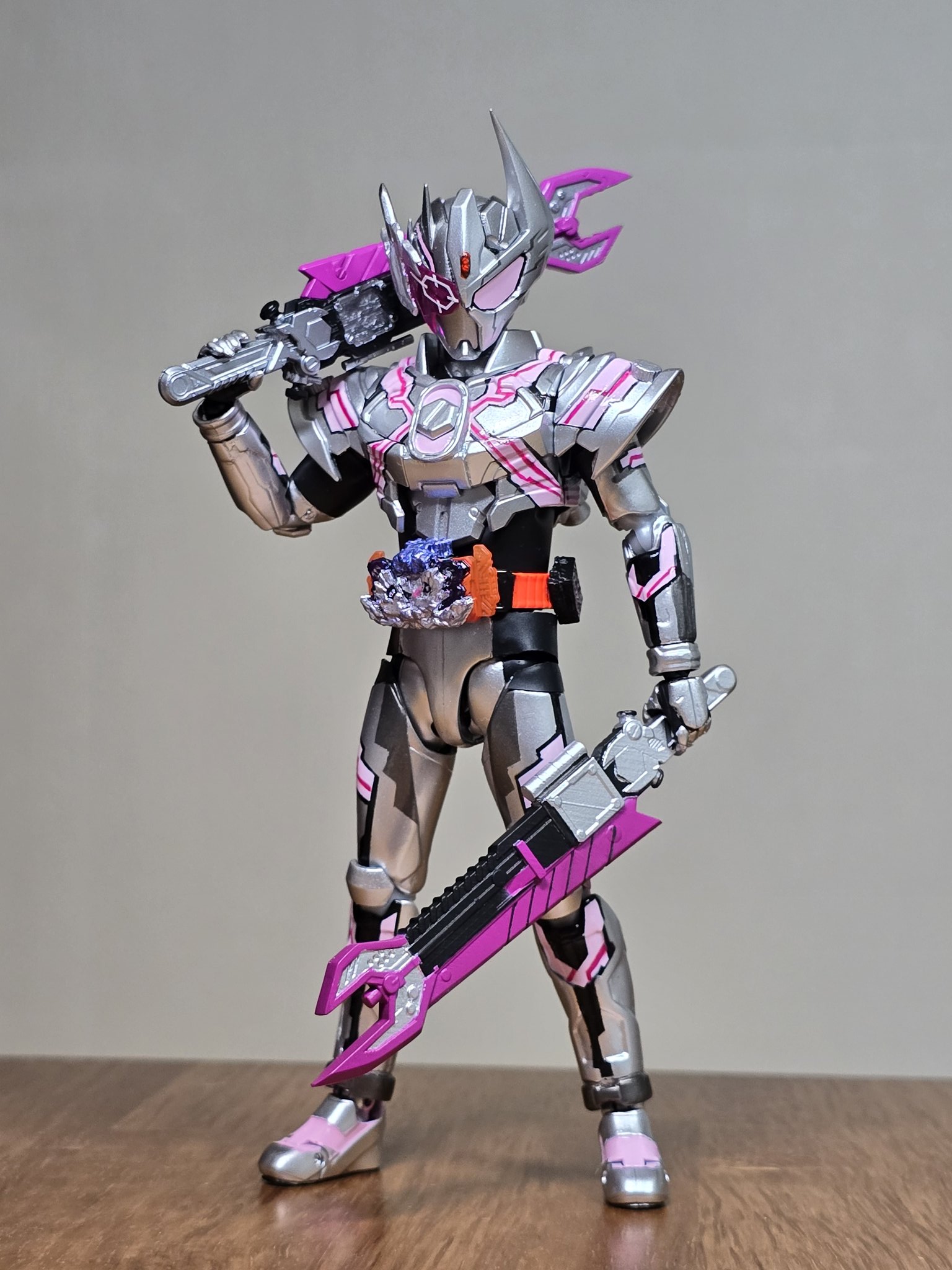 新製品情報も満載 taKa  X: on コミック・アニメ