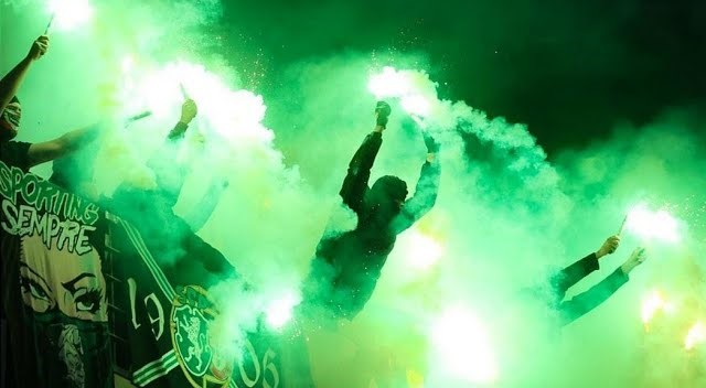 Sporting Siempre🟢⚪️

The fans of Torcida, Sporting CP.