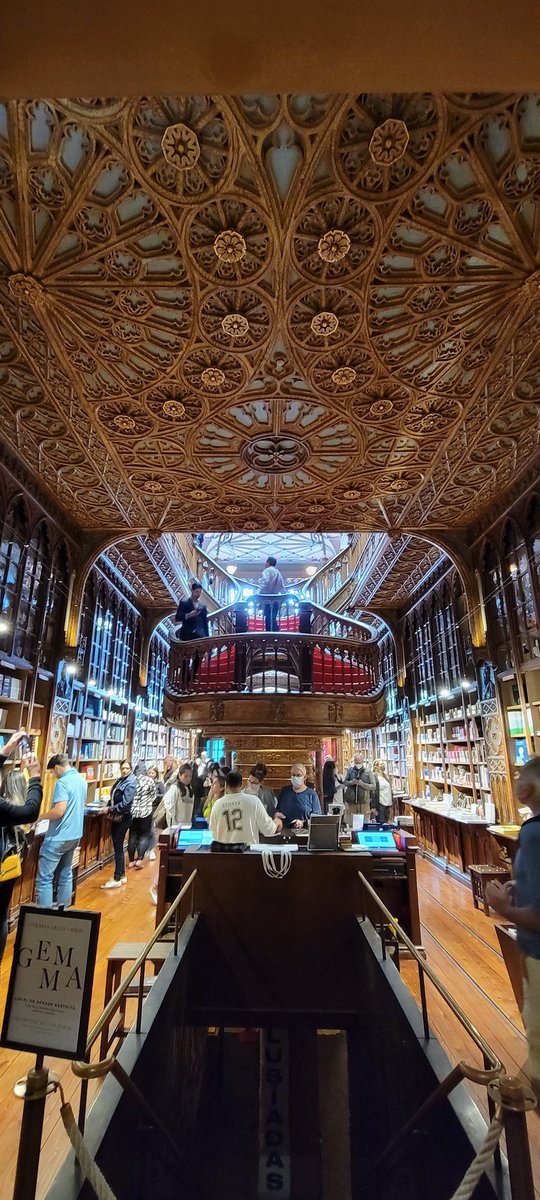 Athesphatic tweet media