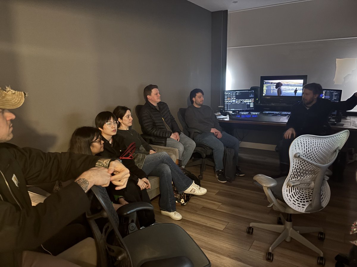 Roundtable Post (@roundtablepost) on Twitter photo Roundtable had a productive morning introducing the Colour Grading NFTS students to the wonderful world of HDR. Special thanks to <a href="/NFTSFilmTV/">National Film and Television School</a> and Stuart Fyvie for arranging the session. Roundtable had a productive morning introducing the Colour Grading NFTS students to the wonderful world of HDR. Special thanks to <a href="/NFTSFilmTV/">National Film and Television School</a> and Stuart Fyvie for arranging the session.