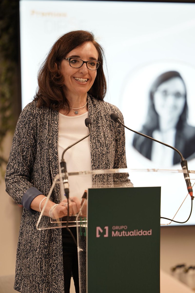 AsocDIRSE's tweet photo. Arrancamos la Jornada DIRSE 2025 con energía y colaboración. @idoiarevuelta (@Mutualidad_es) destacó la importancia de estos espacios, y Ana Gascón subrayó el compromiso de DIRSE. 🙌📺 #Sostenibilidad #DIRSE https://t.co/1jHtvtpDV8