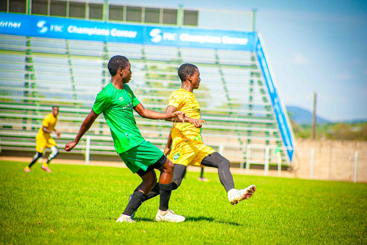 Generations Collide: Senior Team faces off against U19s in an intense training match!

#FBC
#cellmedhealthfund
#PlatinumHoldings
#pureplatinumplay
#TheAfricanDream
#AllianceHealth