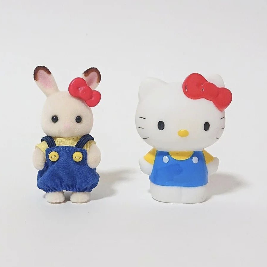 sanriodaily's tweet photo. sanrio x sylvanian families 💫 https://t.co/S3qUeV7lbK