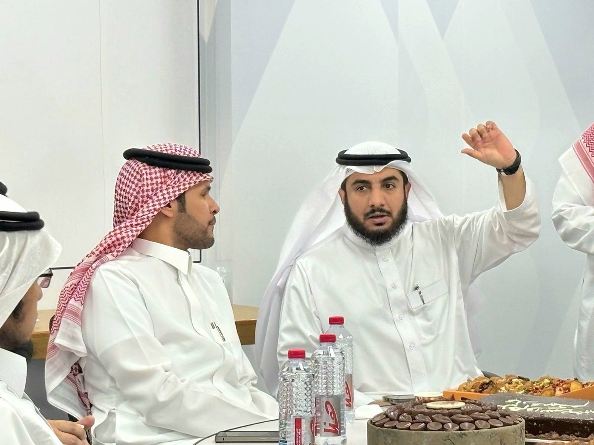 الكلية التطبيقية tweet media