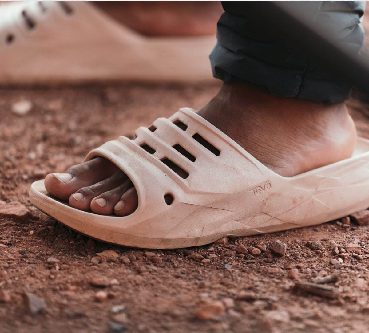 smart_twjp's tweet image. 「テバの超軽量な進化系リラックスサンダル」履き心地ふかふかでアウトドアに最適！スタイル選べる2タイプが登場 | smart Web | 宝島社の雑誌スマート（smart）公式サイト - smartmag.jp/archives/93025/

#Teva
#テバ