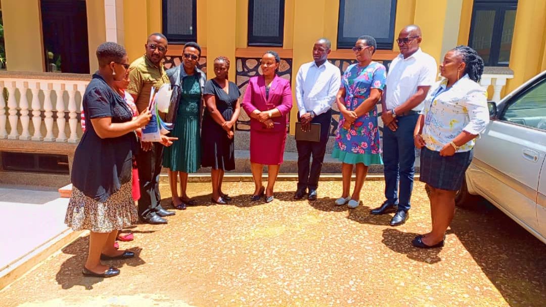 Local Sustainable Communities Org (LOSCO) (@communitiesorg) on Twitter photo Just in⏰: <a href="/CommunitiesOrg/">Local Sustainable Communities Org (LOSCO)</a> had a great time at <a href="/UHRC_UGANDA/">Uganda Human Rights Commission (UHRC)</a> Kigezi Regional Office led by <a href="/ConsultAlbert/">Taremwa Albert</a> <a href="/TwembiTheopista/">Theopista Twembi</a> to share the experiences, #AnnualReport and #Strategicplan as well as strategies to popularize the #UHRC APP in communities and other collaboration areas. Just in⏰: <a href="/CommunitiesOrg/">Local Sustainable Communities Org (LOSCO)</a> had a great time at <a href="/UHRC_UGANDA/">Uganda Human Rights Commission (UHRC)</a> Kigezi Regional Office led by <a href="/ConsultAlbert/">Taremwa Albert</a> <a href="/TwembiTheopista/">Theopista Twembi</a> to share the experiences, #AnnualReport and #Strategicplan as well as strategies to popularize the #UHRC APP in communities and other collaboration areas.