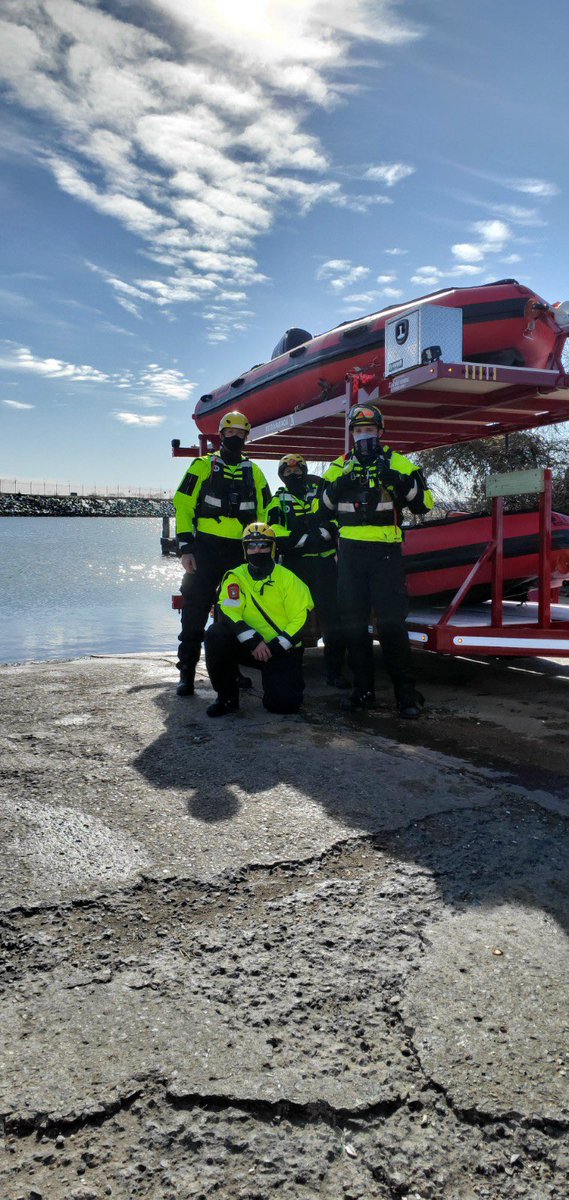 LoadmasterTrail's tweet photo. Thank you to all of the responders for keeping people safe.
#responders #firstresponders #flood #floodrelief #search #searchandrescue https://t.co/wt0SZWv8Yx