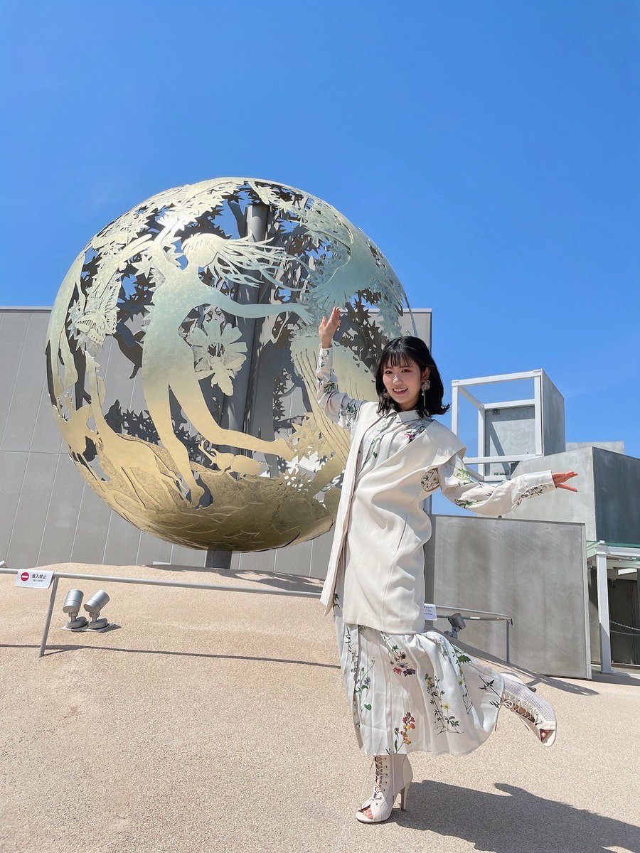naobou_official's tweet photo. 本日は、
#大阪・関西万博2025 
プレス向けトークショーがありました！
河森正治監督のパビリオン「#いのちめぐる冒険 」
私はANIMA!のナレーションを務めております🌏

河森さんのインスピレーションが最新技術によって体現した超時空体験😌
いのちって奇跡。
いのちは繋がっている……！（東山奈央） https://t.co/CS5sA5D3kS