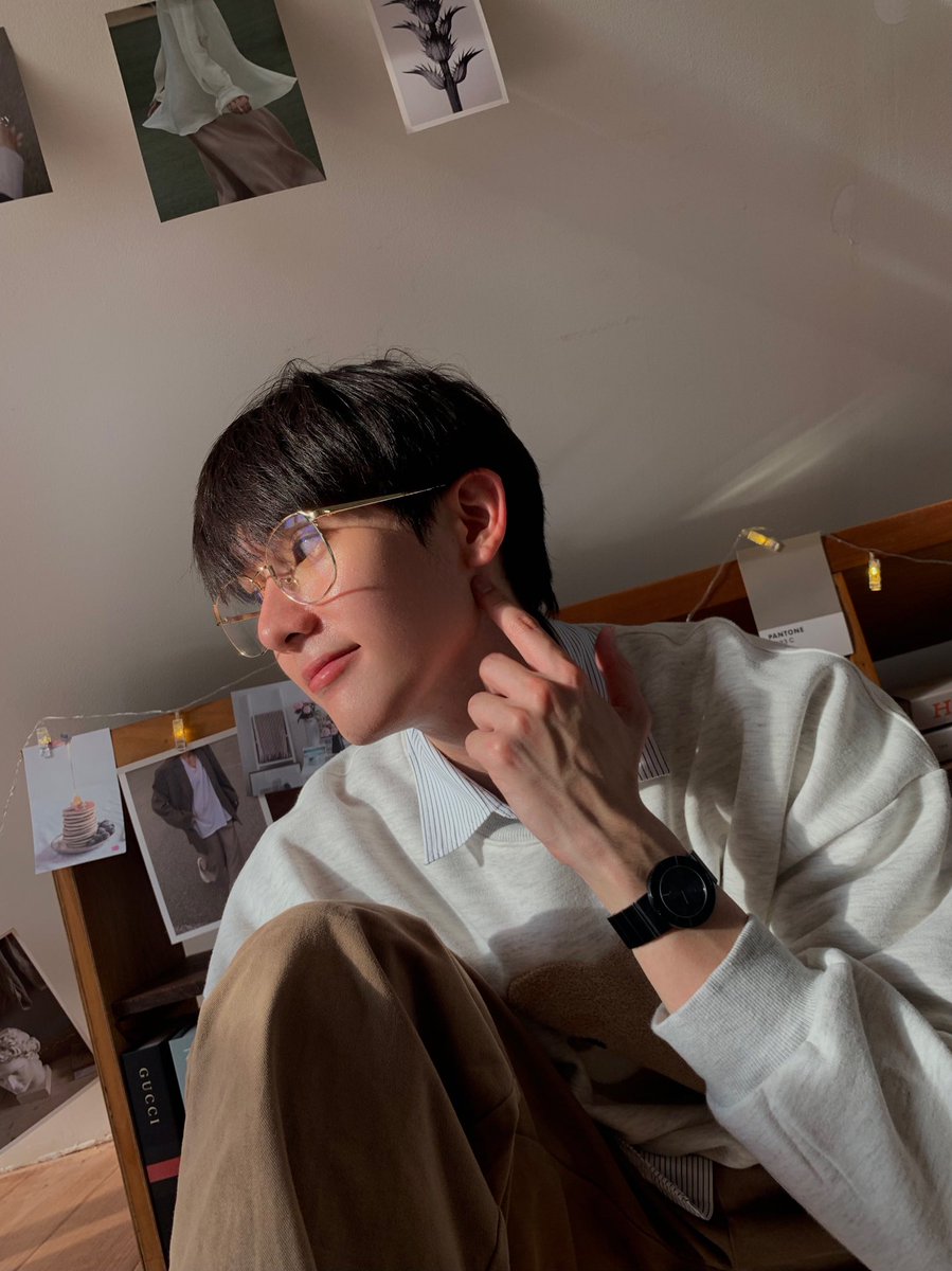 บุ๊คคับพี่ชอบบุ๊ค คิดถึงบุ๊ค(ทรงนี้+ใส่แว่น)