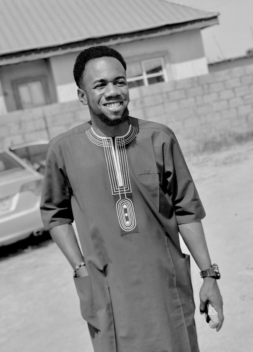Brownmoney_kfx's tweet photo. Life is a gift 🎁
It's a Brown New day 💯
#April9th https://t.co/5DlbZoq0We