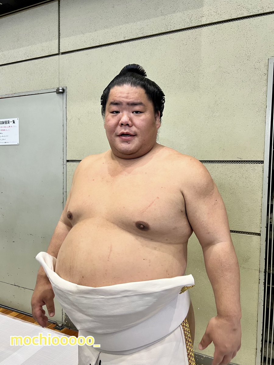 mochiooooo_'s tweet photo. 大好きなぽぽたんのまわし着けてた！
大栄翔関かっこよかったーーー👼🏻🤍 https://t.co/7TTXvwTPaz