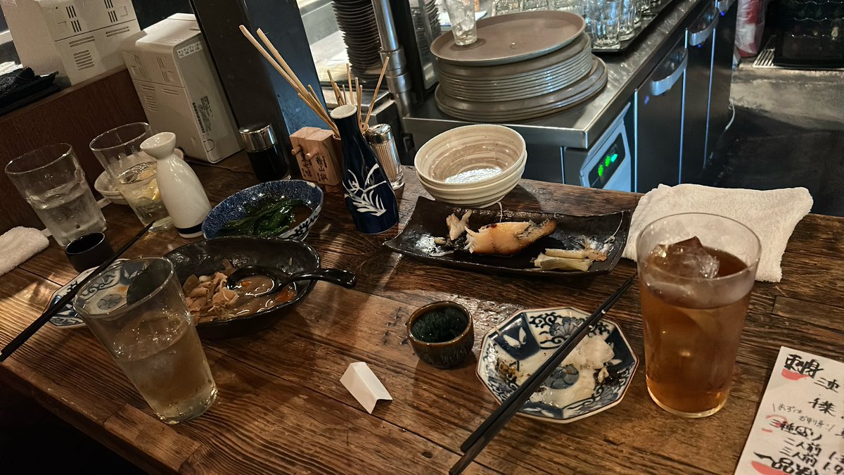 525_ar's tweet photo. 飲み散らかってて楽しい https://t.co/xVR2SyJGZe