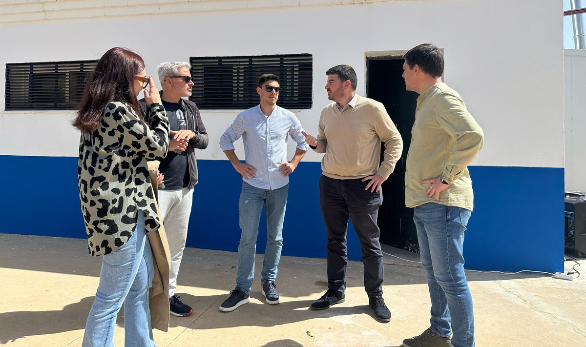ElVisoDelAlcor_'s tweet photo. 🤾‍♀️ Con motivo del Día Internacional de la Salud el IES Profesor Juan Bautista ha realizado una jornada deportiva en las instalaciones municipales del Huerto Queri en el que han participado distintos clubes deportivos visueños para dar a conocer sus disciplinas deportivas. https://t.co/xwSG2I2giY