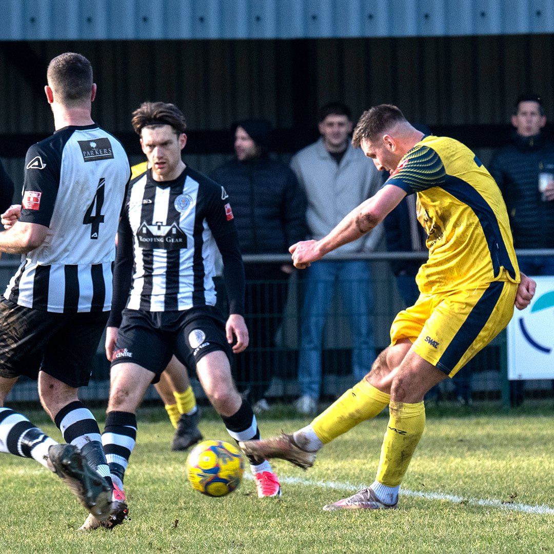 🎖️| March POTM

Some monstrous performances in March sees super Matt Wright scoop player of the month  

Voted for by members of the Plymouth Parkway Supporters club whose contributions are hugely appreciated by all

More of the same please Wrighty 💪

#ppfc