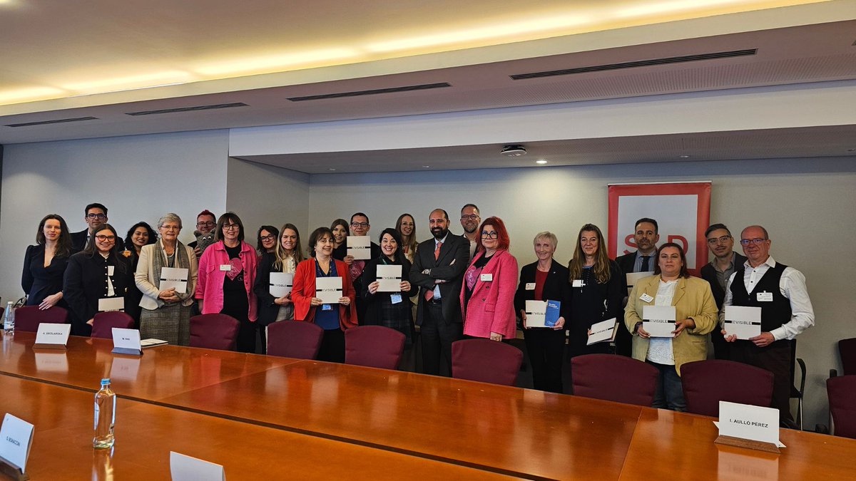 🗣️ El 26 de marzo AEAPAF participó en el primer debate europeo sobre incontinencia y ostomía en el <a href="/Europarl_ES/">Parlamento Europeo en España</a> donde presentaron la campaña europea #INVISIBLE.

🌍 ¡Un paso clave hacia una Europa más justa y visible para todos!

👉 enfermedades-raras.org/movimiento-aso…