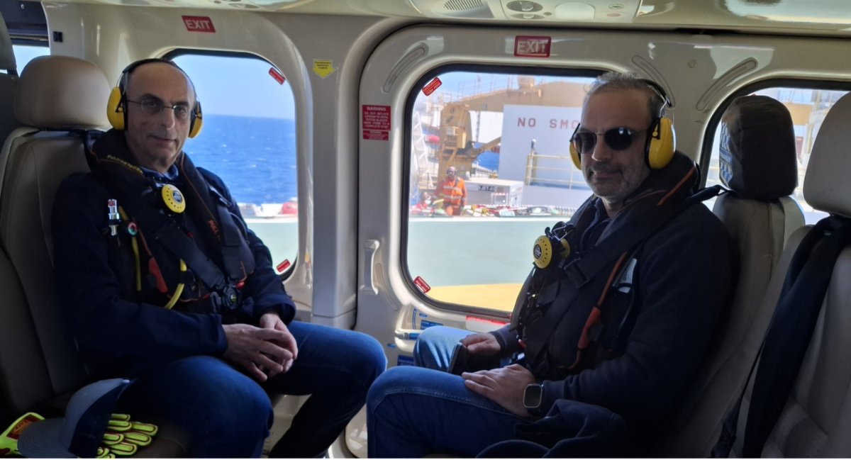 OEBdg's tweet photo. Στο #Valaris DS-9 Drillship της ExxonMobil στην Κυπριακή Αποκλειστική Οικονομική Ζώνη. Καθηλωτική εμπειρία που δεν περιγράφεται με λόγια. https://t.co/zRdrwbm96G
