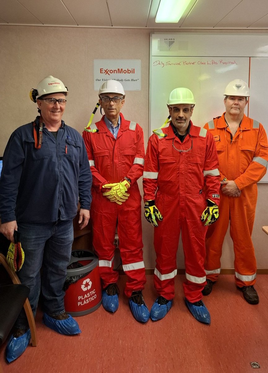 OEBdg's tweet photo. Στο #Valaris DS-9 Drillship της ExxonMobil στην Κυπριακή Αποκλειστική Οικονομική Ζώνη. Καθηλωτική εμπειρία που δεν περιγράφεται με λόγια. https://t.co/zRdrwbm96G