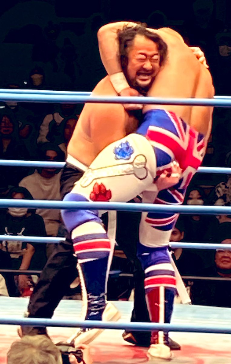 pu_zoko's tweet image. ビールムーブをしてもなおたかしコールの溢れる後楽園

#ajpw #dragongate #cc2015