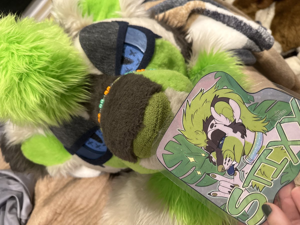 GHOSTVALOS_NSFW's tweet photo. First badge https://t.co/hIEasRhNkR