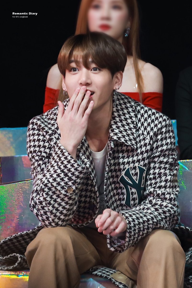 挑战退伍前每天解锁一张未公开 D-63✅
181201 MMA
#JUNGKOOK #JK #정국
#BTS #방탄소년단 <a href="/BTS_twt/">방탄소년단</a>