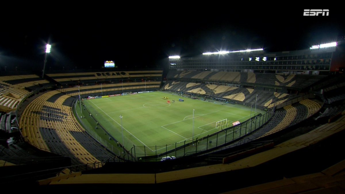 BASTA DE ESTO. 

Estadios vacíos por sanciones por recibimiento que luego se muestran con orgullo por la propia organización. Esto no es la Libertadores.