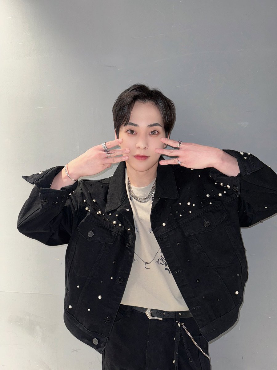 XIUMIN_official (@xiumin_inb100) on Twitter photo ๐ก๐ฃ๐ข๐ฃ ๐๐๐ ๐๐ง๐๐ ๐๐๐๐ง๐๐ข๐ก - ๐ฆ๐๐๐ ๐
Make You LaLa์ ํจ๊ป ์ฆ๊ธด ์ฑ๋ํ ๋๋ ํํฐ๐์ ํ๋ฐฑ์ Lost Paradise๊น์ง!๐ค
์ฌ๋ฌ๋ถ๊ณผ ๋์ฑ ๊ฐ๊น์ด ๋ง๋ ์ ์์ด ํ๋ณตํ๊ณ , ํจ๊ป ์ข์ ์ถ์ต ๋ง๋ค์ด์ค์ ๊ณ ๋ง์์๐
#์์ฐ๋ฏผ #XIUMIN #InterviewX #MakeYouLaLa #LostParadise ๐ก๐ฃ๐ข๐ฃ ๐๐๐ ๐๐ง๐๐ ๐๐๐๐ง๐๐ข๐ก - ๐ฆ๐๐๐ ๐
Make You LaLa์ ํจ๊ป ์ฆ๊ธด ์ฑ๋ํ ๋๋ ํํฐ๐์ ํ๋ฐฑ์ Lost Paradise๊น์ง!๐ค
์ฌ๋ฌ๋ถ๊ณผ ๋์ฑ ๊ฐ๊น์ด ๋ง๋ ์ ์์ด ํ๋ณตํ๊ณ , ํจ๊ป ์ข์ ์ถ์ต ๋ง๋ค์ด์ค์ ๊ณ ๋ง์์๐
#์์ฐ๋ฏผ #XIUMIN #InterviewX #MakeYouLaLa #LostParadise