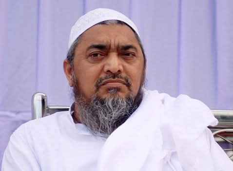 اطلاع برائے دعاء 
انتہائی افسوس کے ساتھ یہ خبر دی جاتی ہے کہ خادم القرآن والمساجد حضرت مولانا غلام محمد وستانوی صاحب کی طبیعت انتہائی ناساز ہے فوری طور پر ممبئی لے جایا جا رہا ہے 
اسلئے درخواست ہے کہ حضرت والا کے لئے دعاء فرمائیں کہ اللہ رب العزت شفاء کاملہ عاجلہ عطا فرمائے آمین