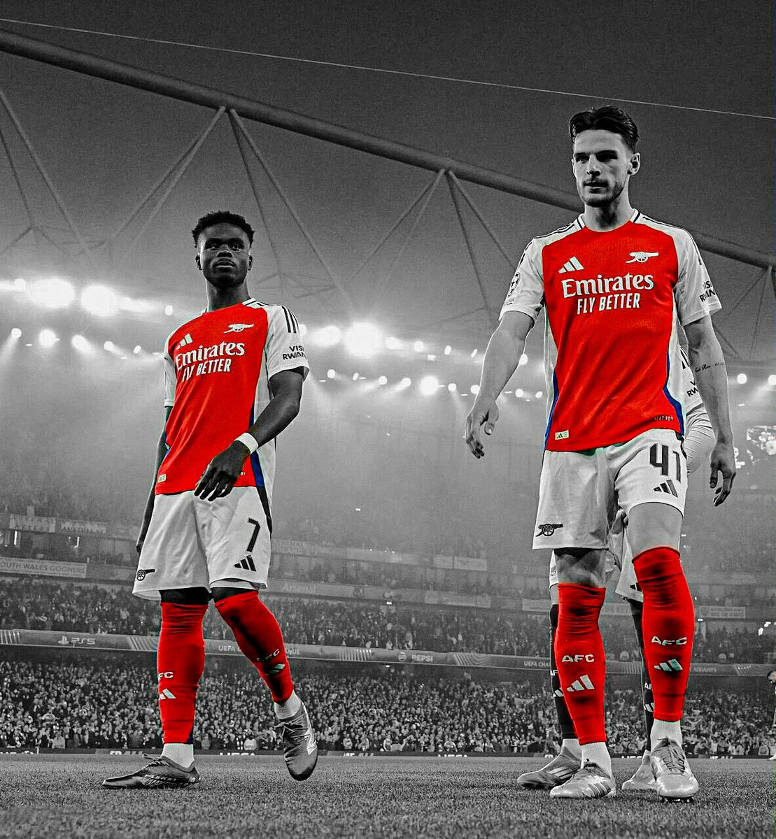 SDyson91's tweet photo. 🥶🥶 🔴⚪️⚽️

@BukayoSaka87 @_DeclanRice @Arsenal https://t.co/5p2hxT2ZyC