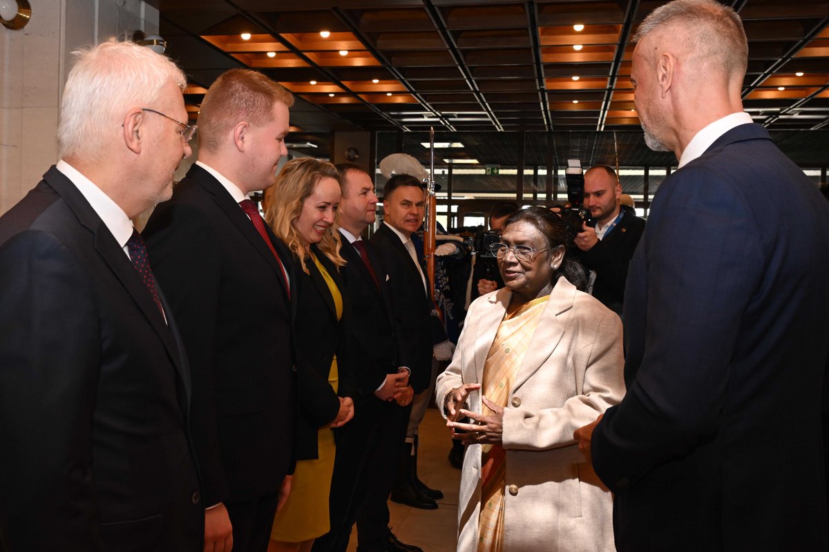 President Droupadi Murmu met the Speaker of National Council of the Slovak Republic, H.E. Mr. Richard Raši in Bratislava. She was accompanied by Minister of State Smt Nimuben Bambhaniya, and Members of Parliament Shri Dhaval Patel and Smt Sandhya Ray. President Murmu