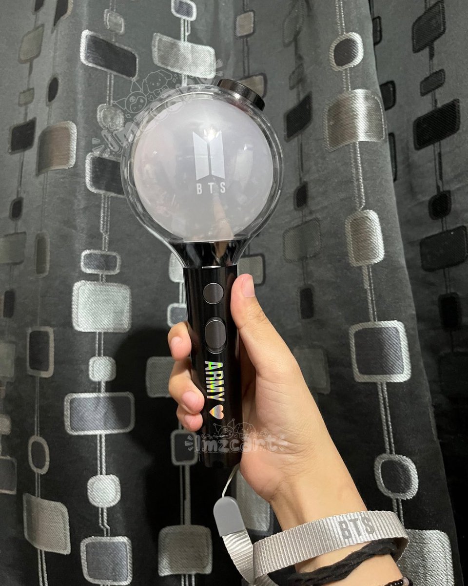 lmzcart's tweet photo. wtr lfr rent ls lightstick bts ph hope on the stage manila

army bomb mots se 🔎

• ₱600/day rental fee, ₱ 1000 refundable security deposit

• day 1 ✅ 
• day 2 ✅

kindly read 2nd &amp; 3rd photos for info!

loc: malabon city

dm to rent!

#HOPE_ON_THE_STAGE_TOUR_Manila https://t.co/ZQnn8Q0WaV