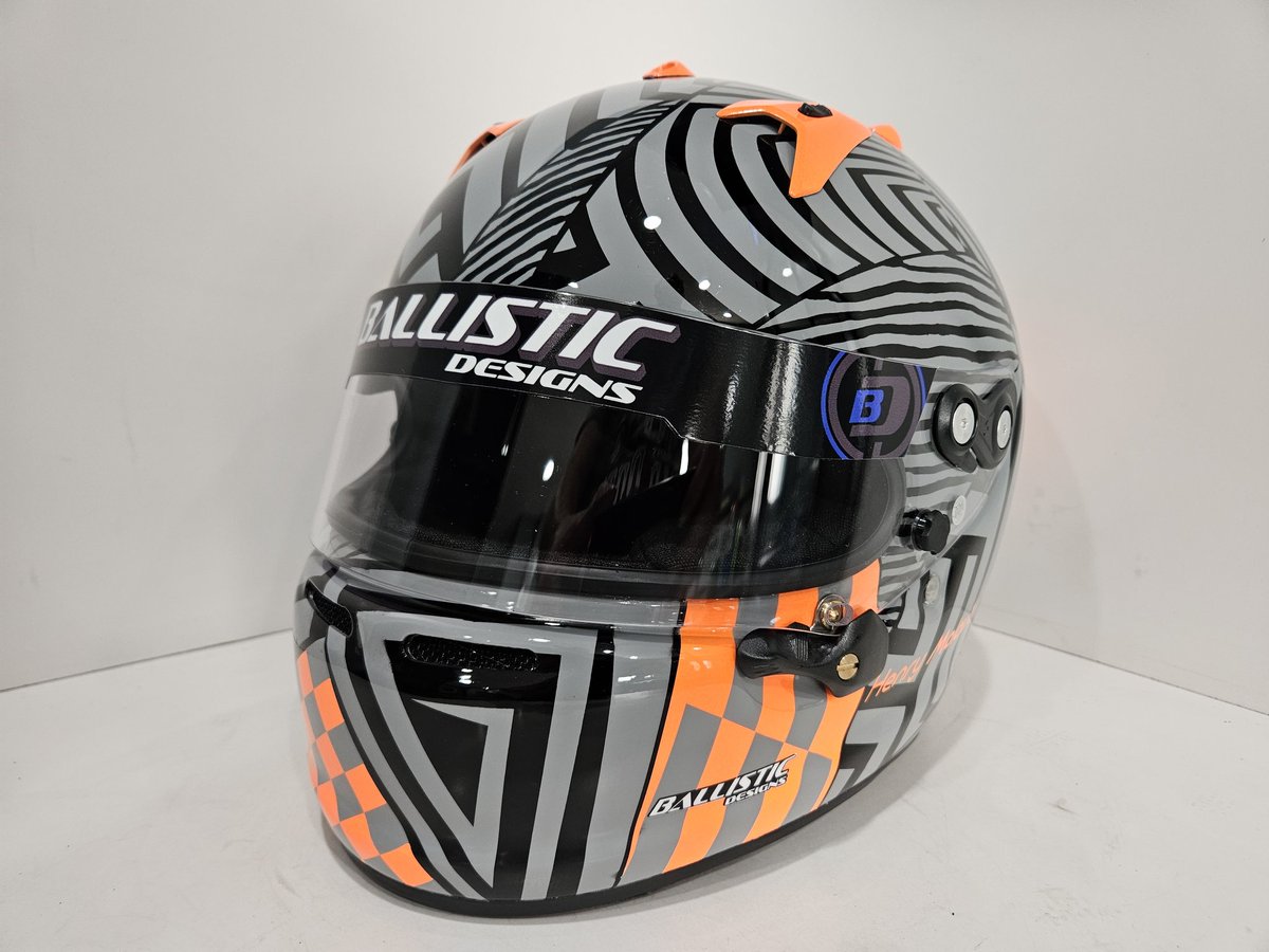 BallisticLids's tweet photo. Henry Malcuit new helmet 
#ballisticdesigns #custompaint #custompaintedhelmet https://t.co/uvPaUK5vsI