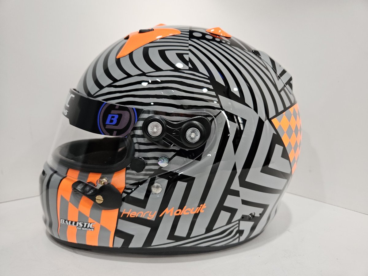 BallisticLids's tweet photo. Henry Malcuit new helmet 
#ballisticdesigns #custompaint #custompaintedhelmet https://t.co/uvPaUK5vsI