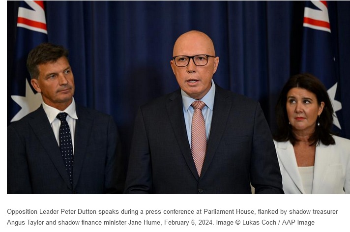Medicayy's tweet photo. @PCKJ3627 The forger showed is poor skill when he went after #Sydney's Mayor #CloverMoore and exploded into his face.

One could be certain that #AngusTaylor has been steeling other people's thoughts, ideas and presenting them as his own, as #PeterDutton's Insider Tradings.

#auspol https://t.co/Ig5VeER4ms