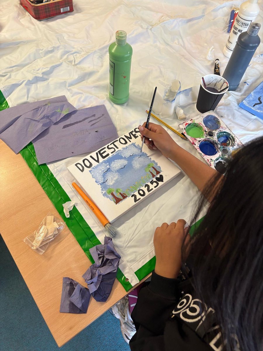 Day 1 of our #HAF programme! A mental health walk round Dovestones followed by creating their own pieces of artwork to summarise the day.