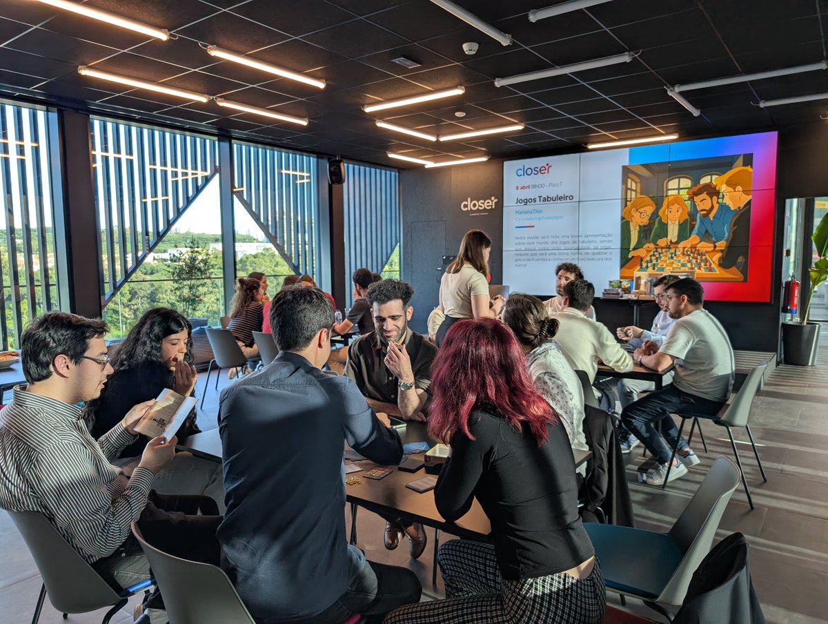 CloserGroup's tweet photo. 🎲 Yesterday our office turned into a lively arena of fun and strategy as we gathered for a Board Games Session, led by our colleague Mariana Dias.

🤝It was an opportunity to connect, collaborate and strengthen team bonds.

#TogetherWeAreCloser https://t.co/GxvgCRd3Ll