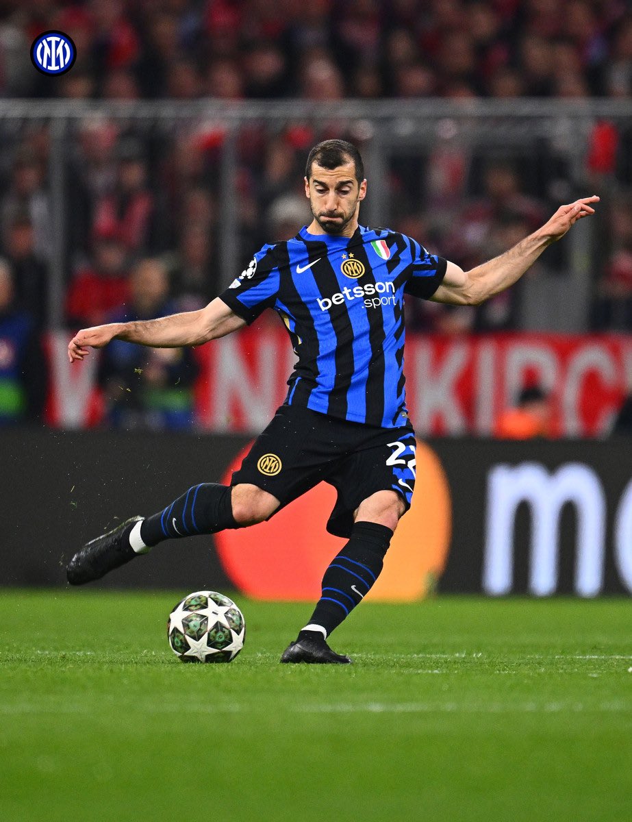 We’re now back in Milan after yesterday’s first leg win in #ChampionsLeague ⭐️🖤💙Concentration high for the second leg 👊🏼🧿 #UCL #ForzaInter #BayernInter #BayernMonacoInter