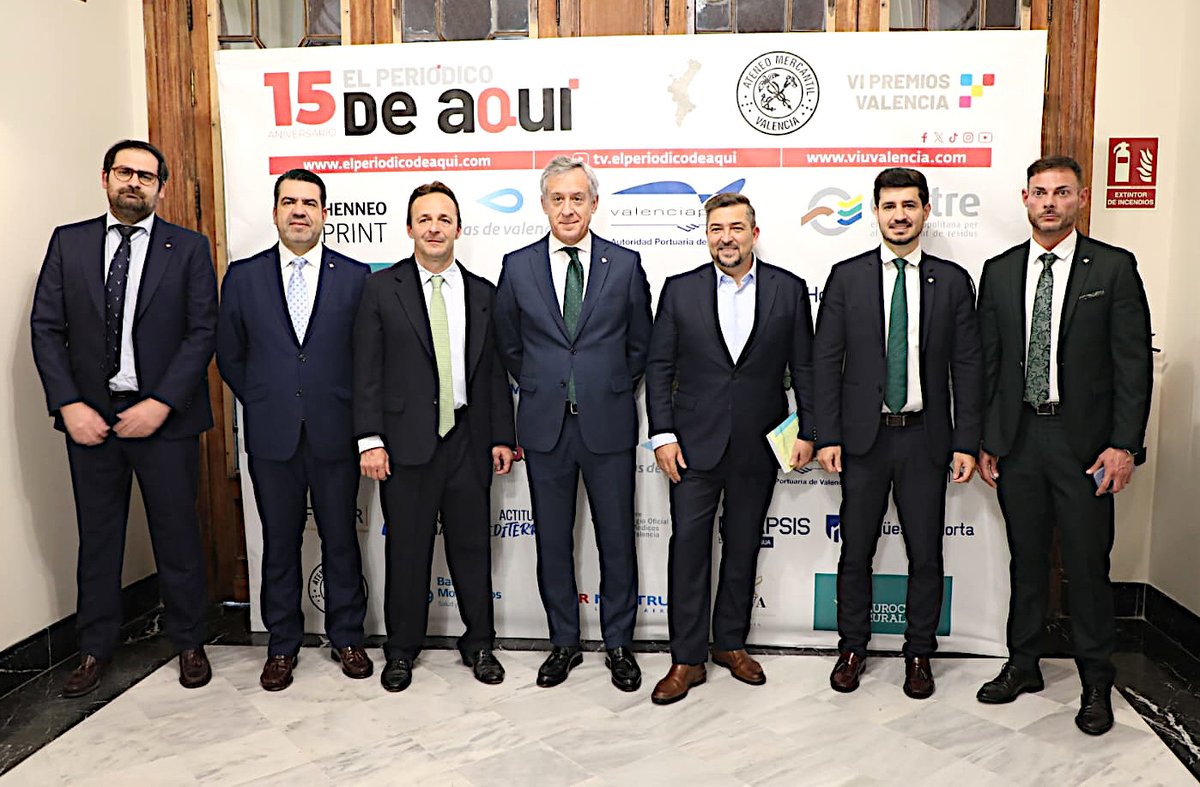 Eurocaja Rural (@eurocajarural) on Twitter photo Recibimos el 'Premio Empresa' por nuestra contribución al desarrollo económico y social en la Comunidad Valenciana💚 Muchas gracias a <a href="/elperiodicoaqui/">El Periódico de Aquí</a> por este reconocimiento👏👏
🔽Ver noticia🔽
eurocajarural.es/institucional/…
#PREMIOSEPDA
#LaBancaQueTúQuieres Recibimos el 'Premio Empresa' por nuestra contribución al desarrollo económico y social en la Comunidad Valenciana💚 Muchas gracias a <a href="/elperiodicoaqui/">El Periódico de Aquí</a> por este reconocimiento👏👏
🔽Ver noticia🔽
eurocajarural.es/institucional/…
#PREMIOSEPDA
#LaBancaQueTúQuieres