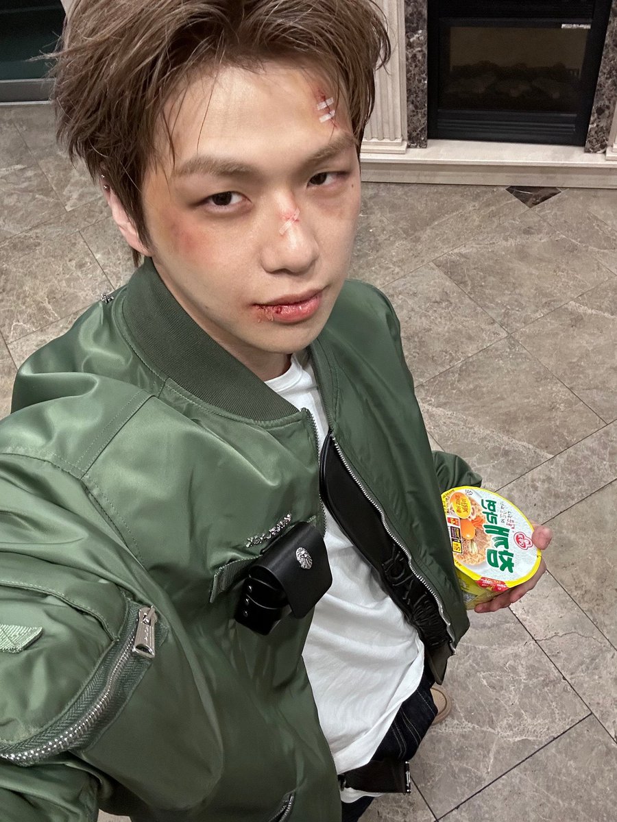 madeinJuly ︵ᡣ𐭩 tweet media