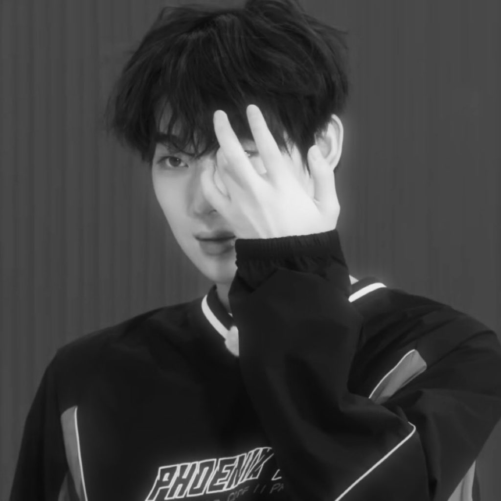 ถ้าเทอมนี้เธอได้ A เดี๋ยวพี่เลี้ยงไอติมค่ะ